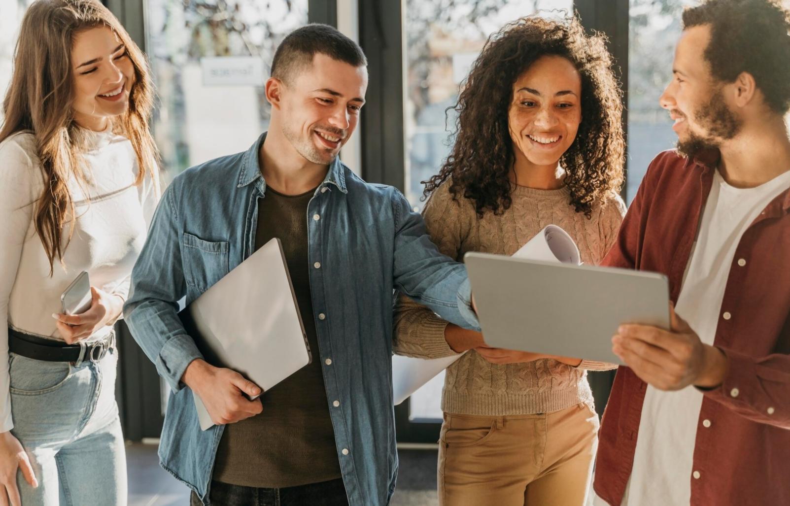 Graphiques financiers détaillés sur tablette