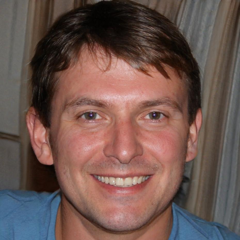 Portrait de Baptiste Mercier, expert en analyse financière